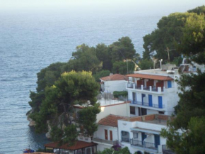 Mirsini Rooms
